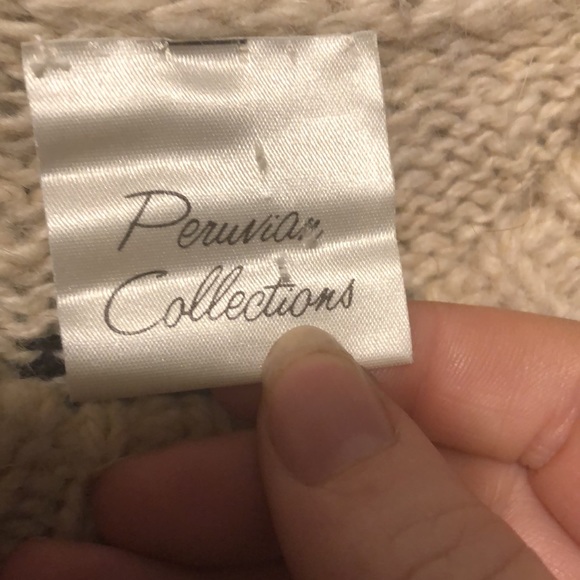 Peruvian Collections Alpaca Sweater-423 $80 or $70 w/offer - Picture 2 of 4